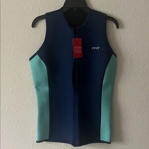 NWT Eyce Womens
Wetsuits Top...